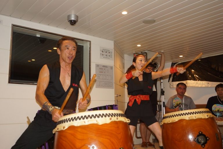 和太鼓のパフォーマンス