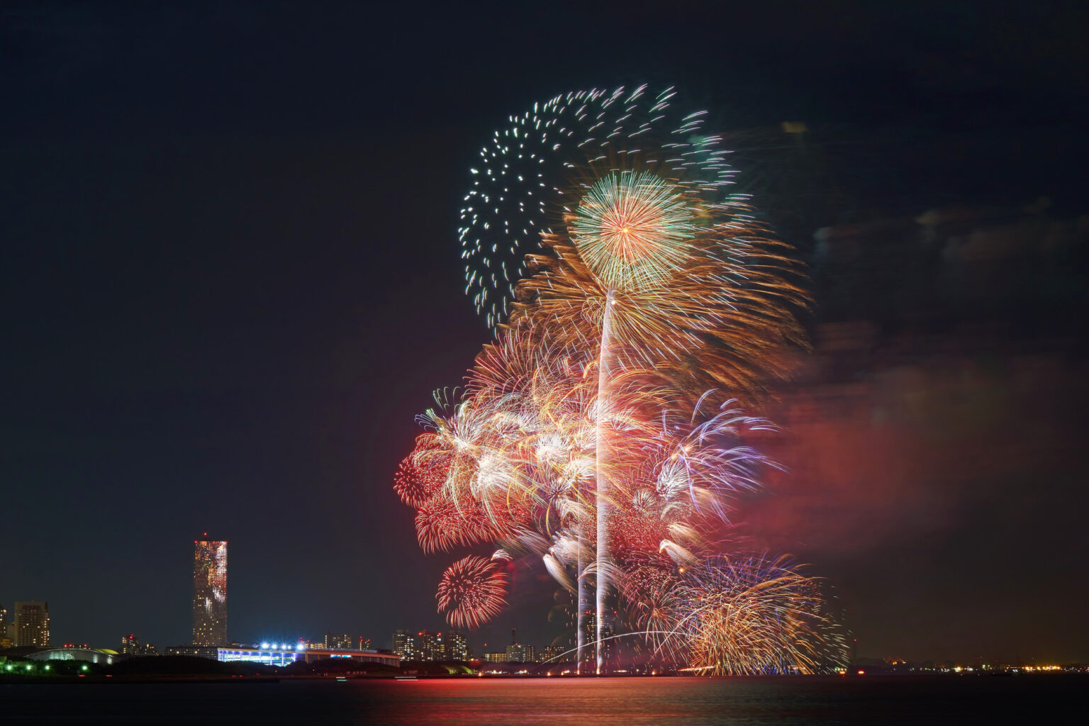 打ち上げ花火のイメージ