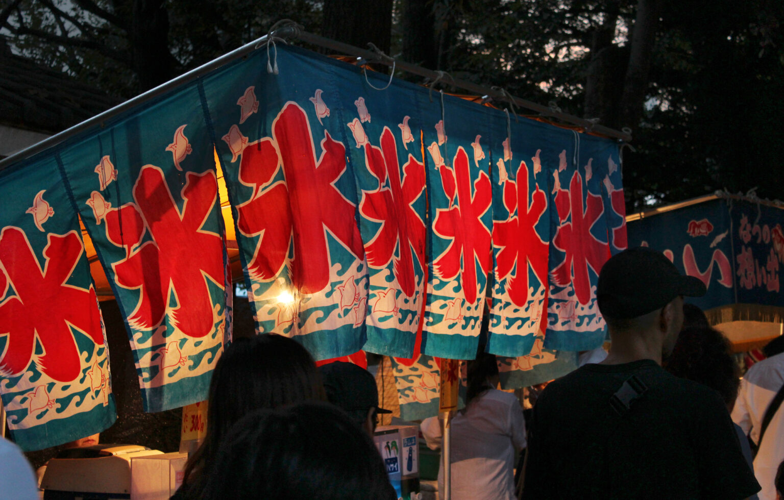 夏祭りの屋台のイメージ