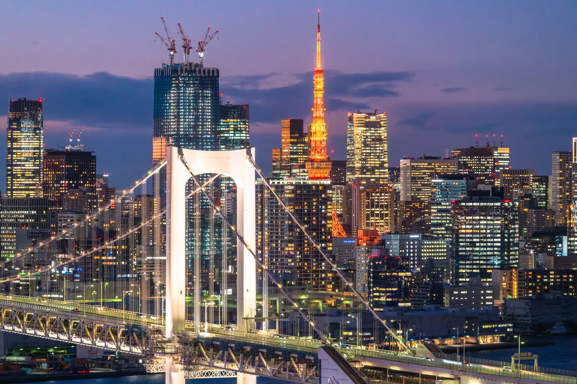 東京タワーとレインボー