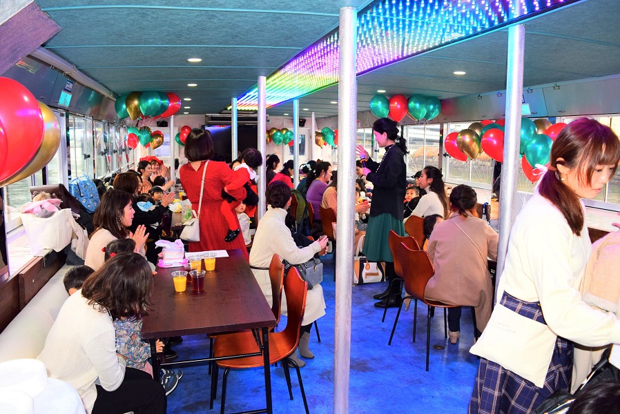 ルーカス号でクリスマスパーティー