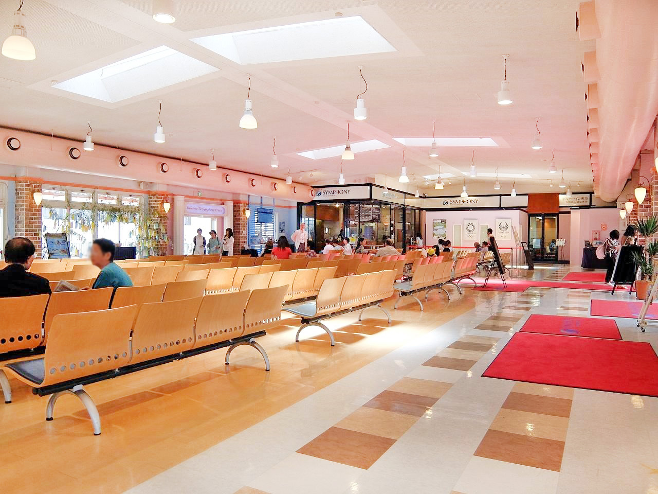 シンフォニークルーズ待合室　（日の出桟橋）
