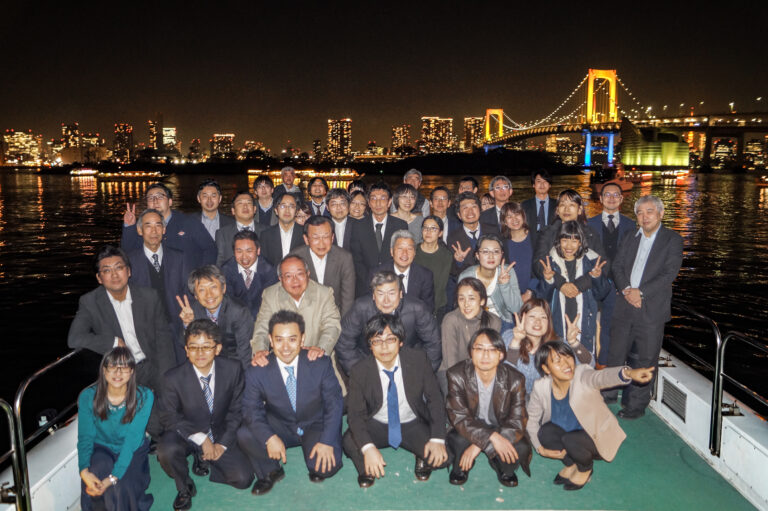 デッキで記念撮影