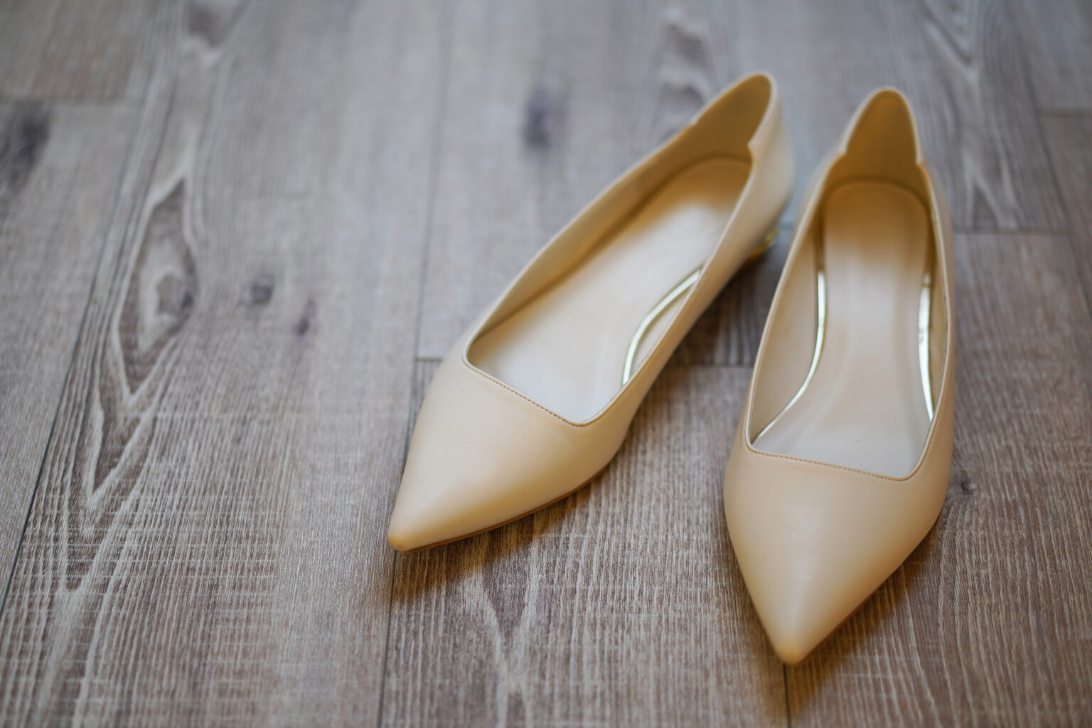 シンプルなパンプス