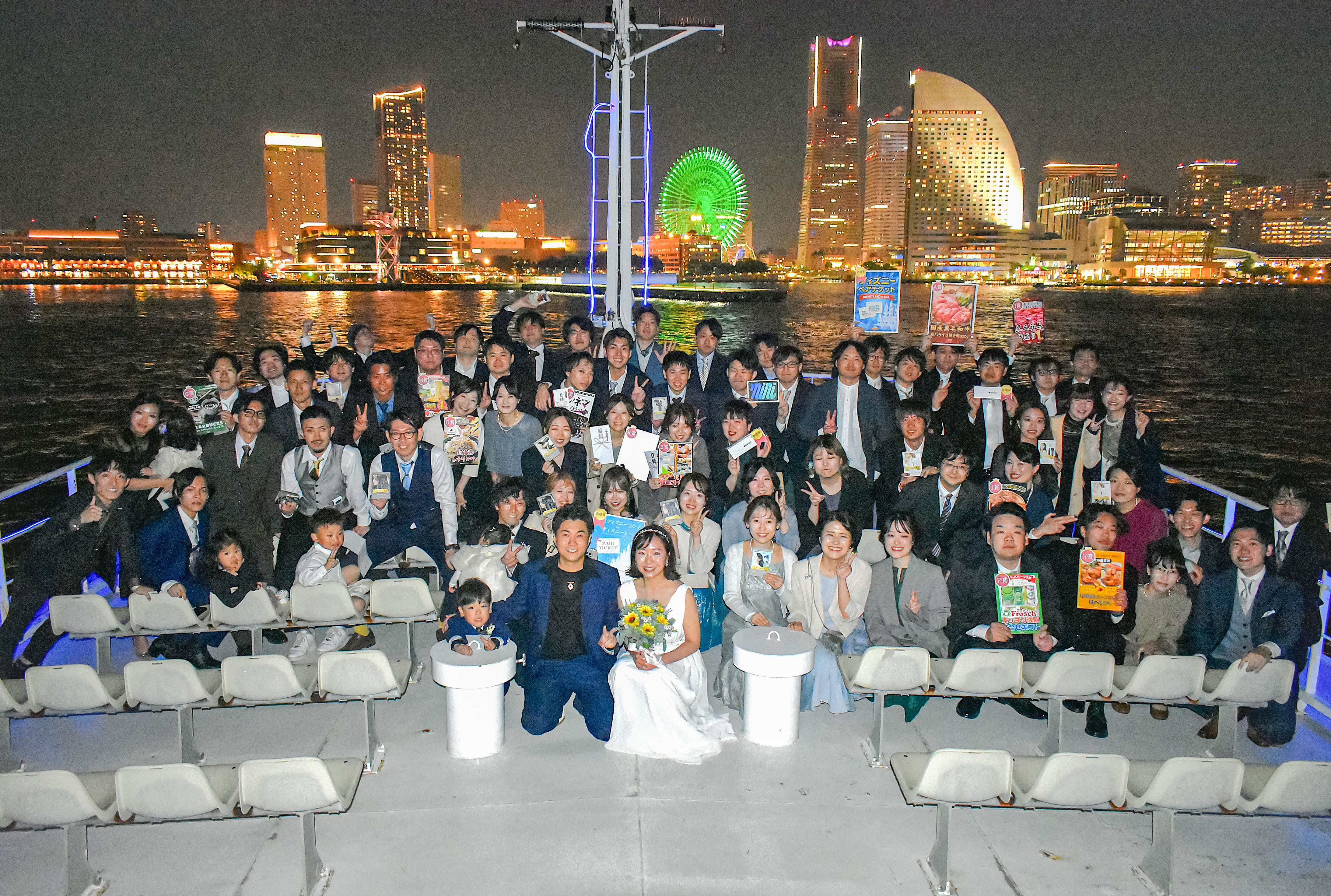 結婚式２次会デッキで記念撮影