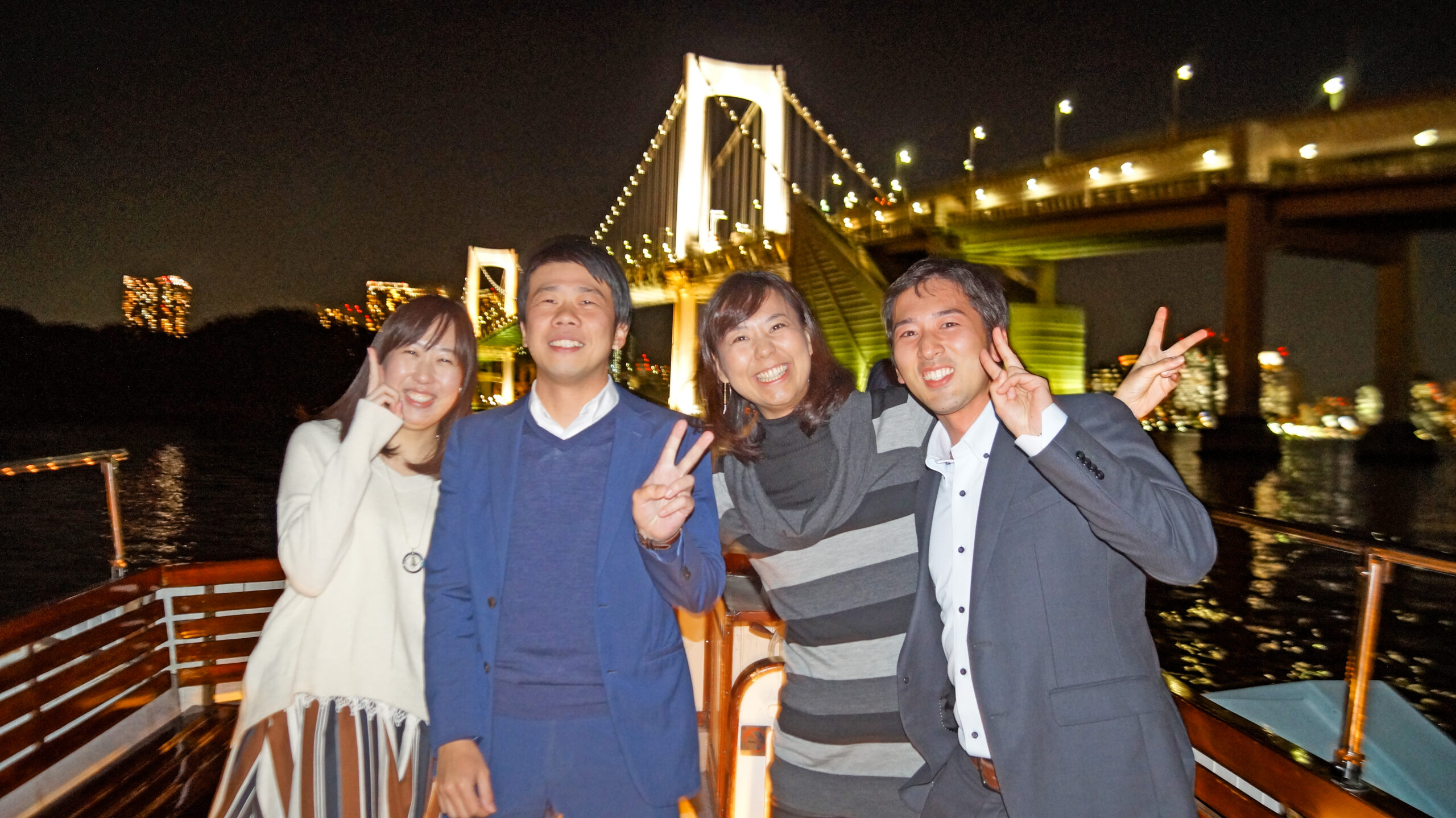 仕事終わりに懇親会クルージング4