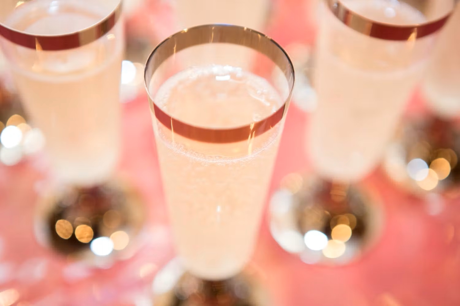 スパークリングワイン　アップ