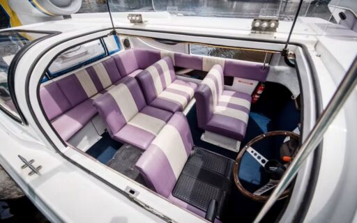 キャプテン・シン　船内１