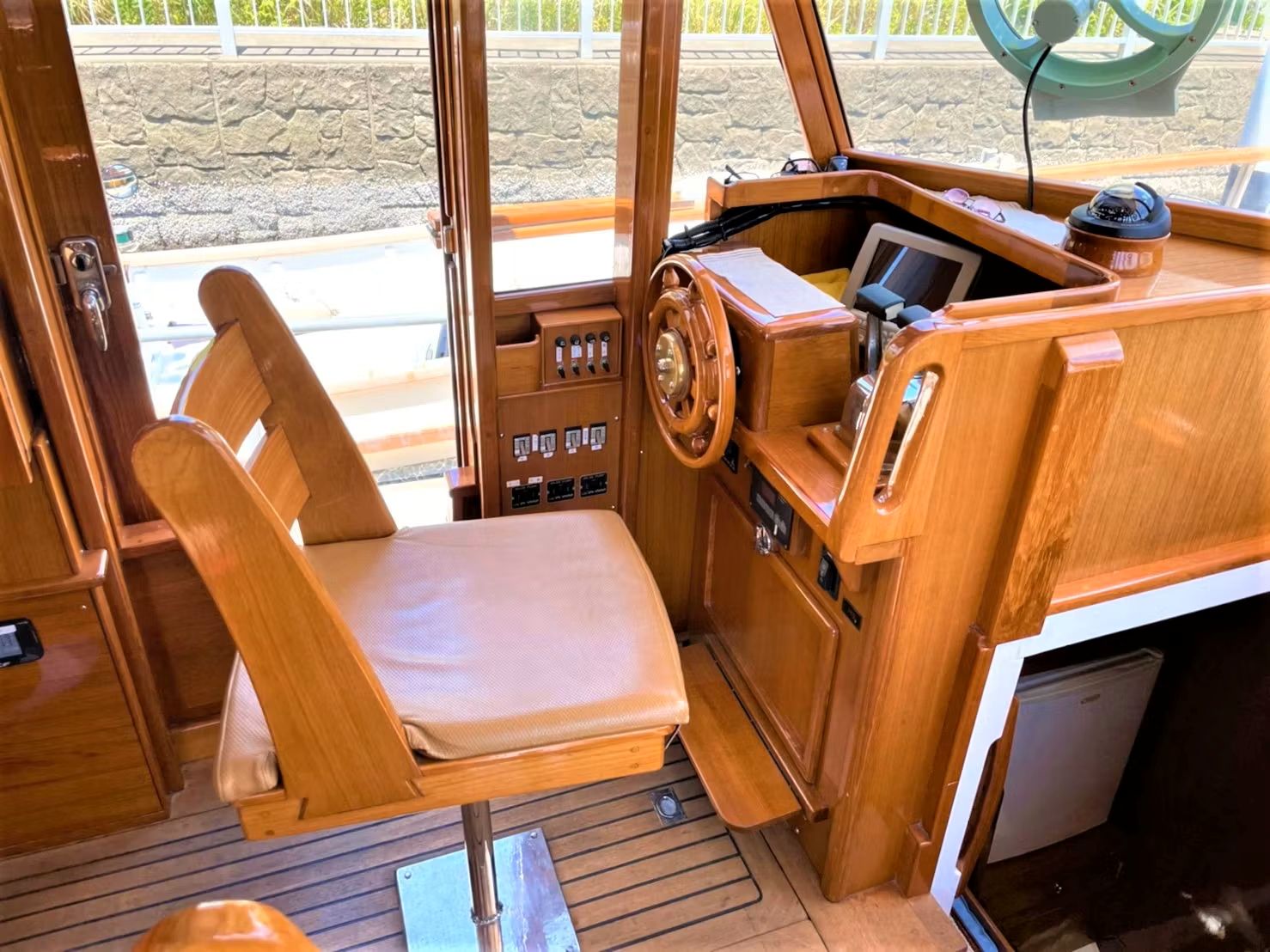 ドーバー　操船席