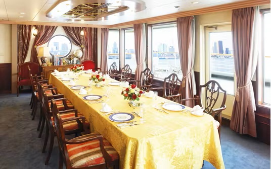 シンフォニーモデルナ少人数フロア