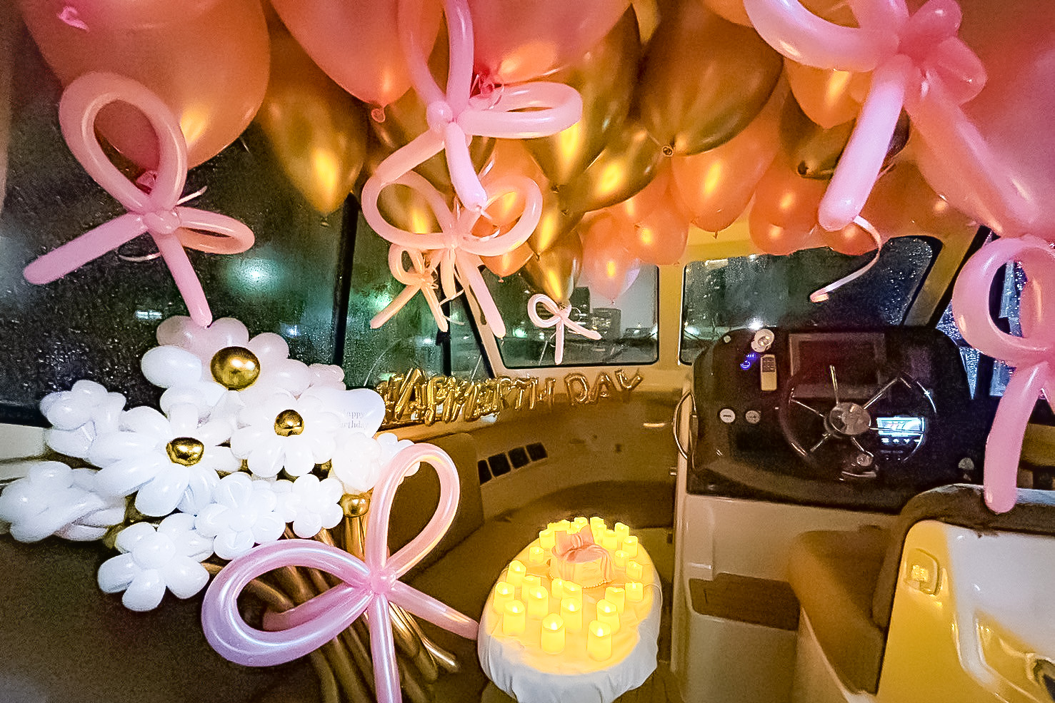 リリー号船内バルーン装飾