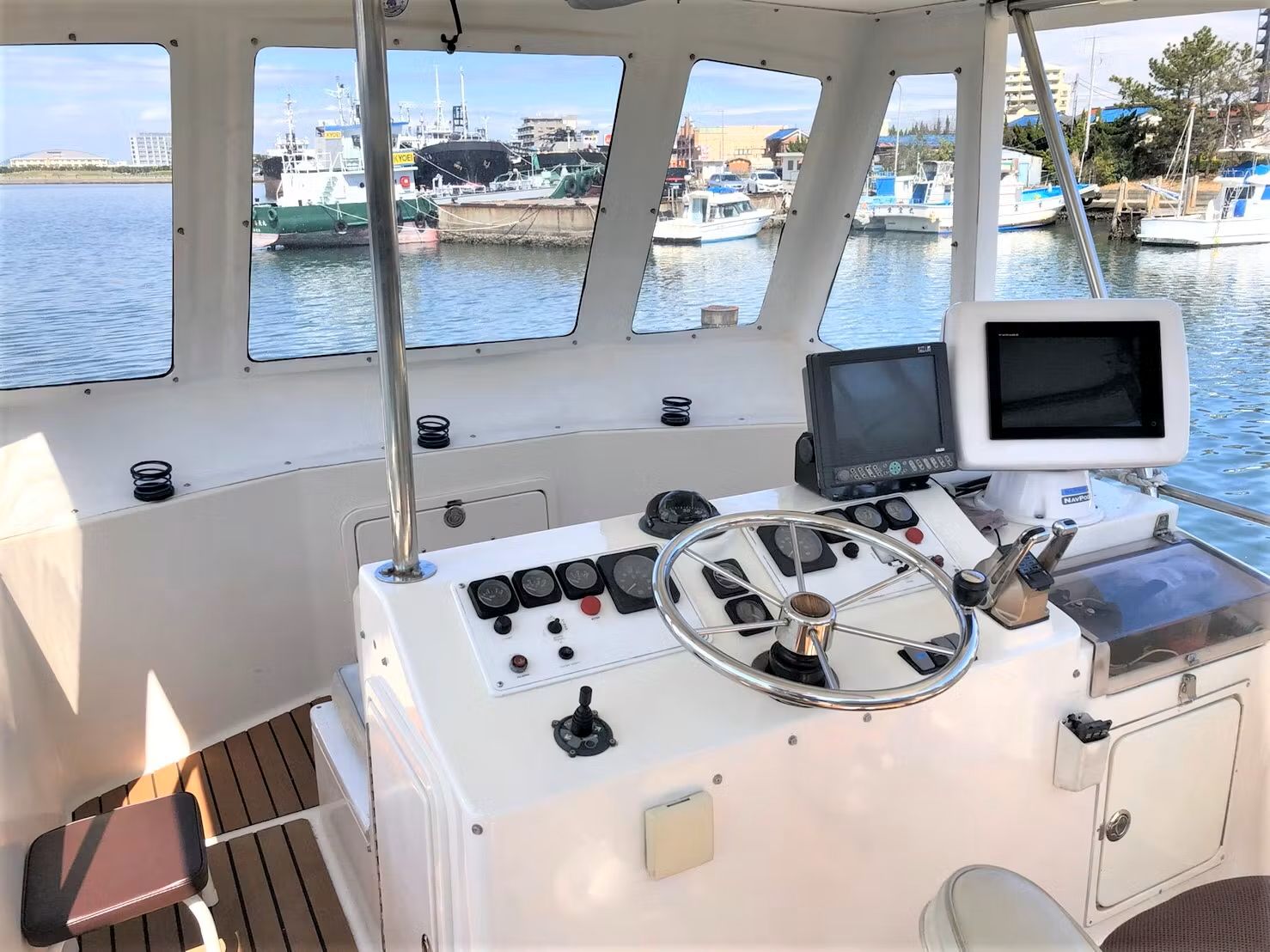 リビエラ　操船席