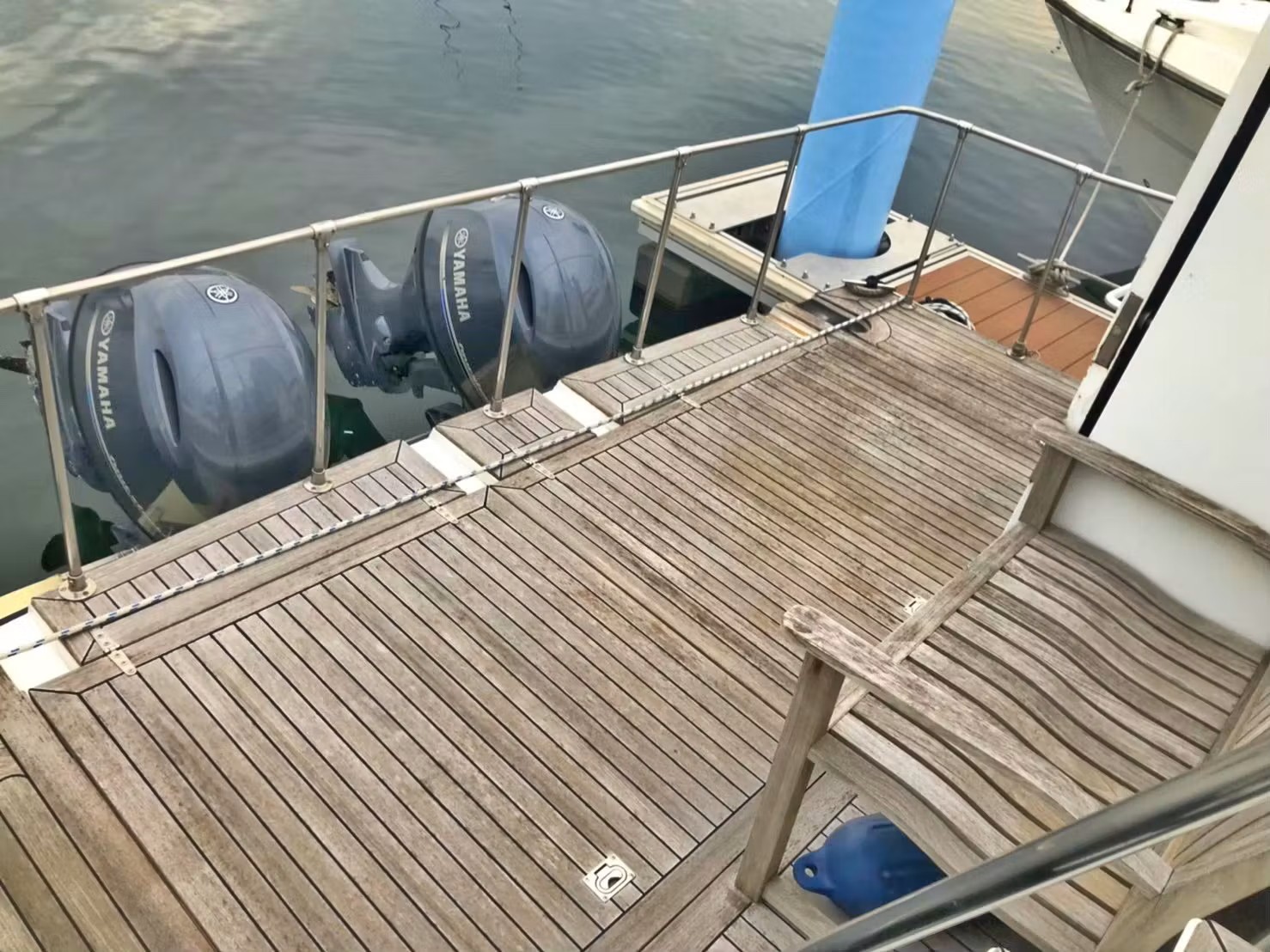 キートス号後方デッキ