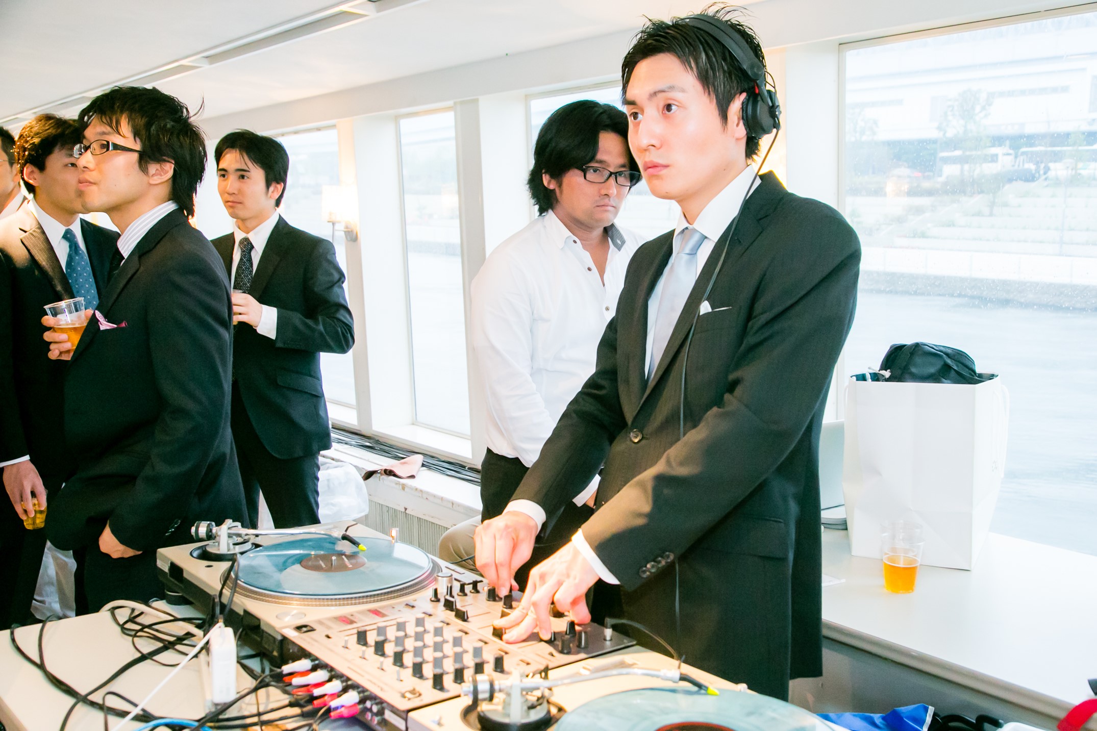 船上DJパーティー